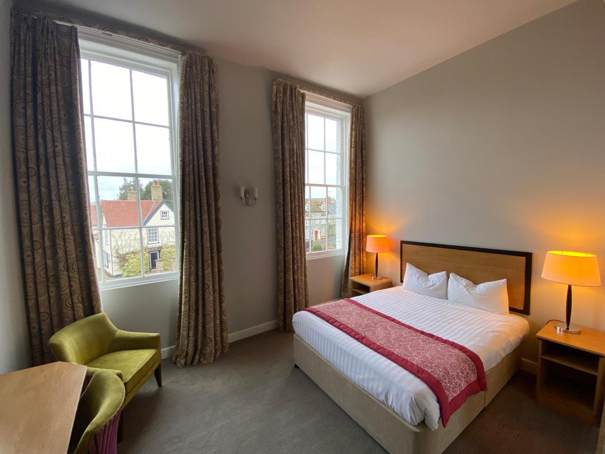 The Riverside House Hotel Mildenhall Kültér fotó