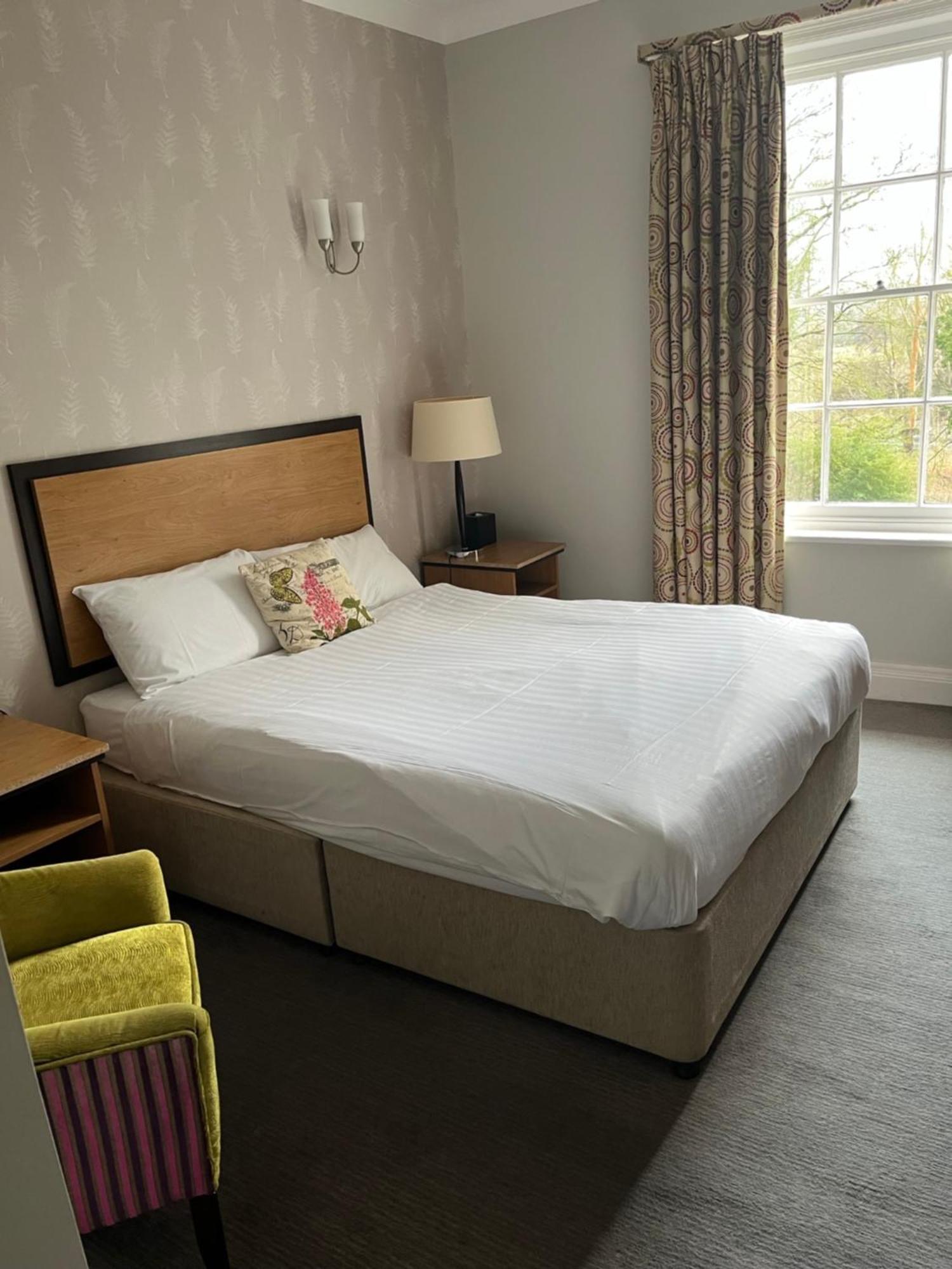 The Riverside House Hotel Mildenhall Kültér fotó