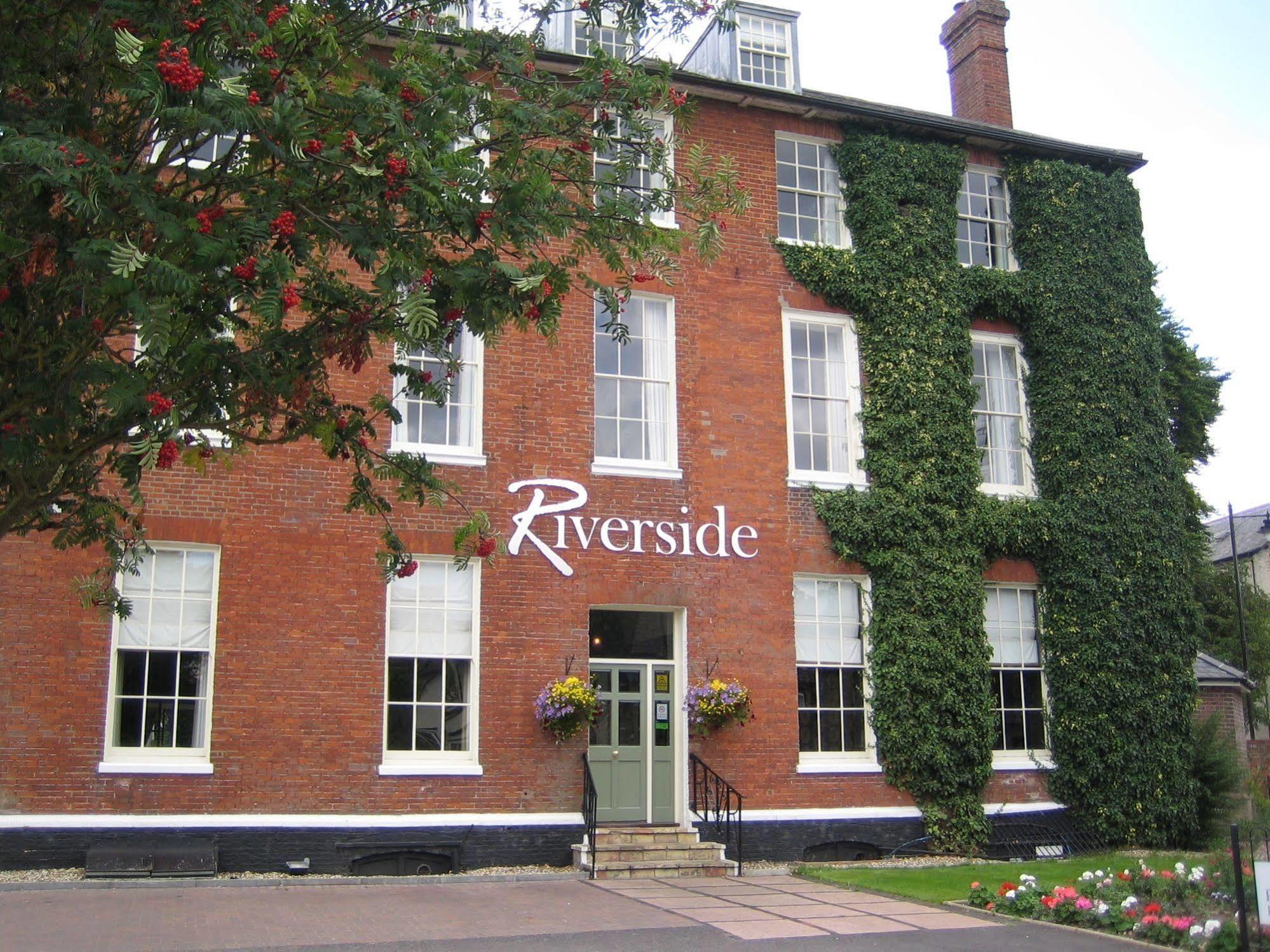The Riverside House Hotel Mildenhall Kültér fotó